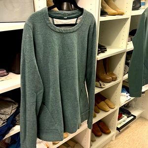 Lululemon green sweatshirt, size 6, cut out back detail & front pouch pocket